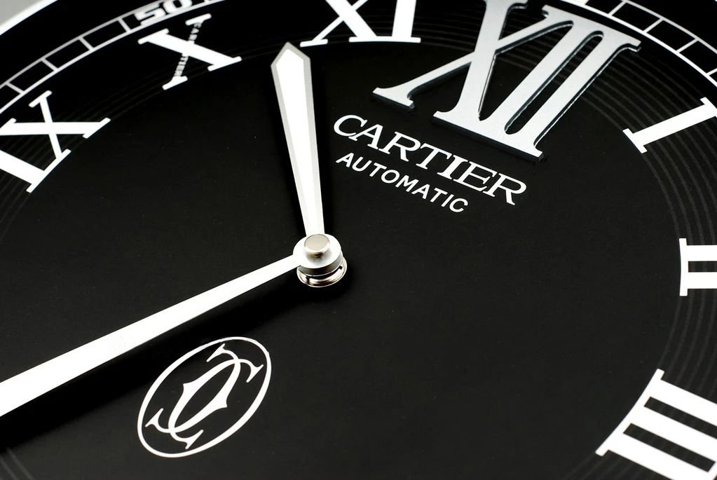 Настенные часы Cartier Calibre De Cartier