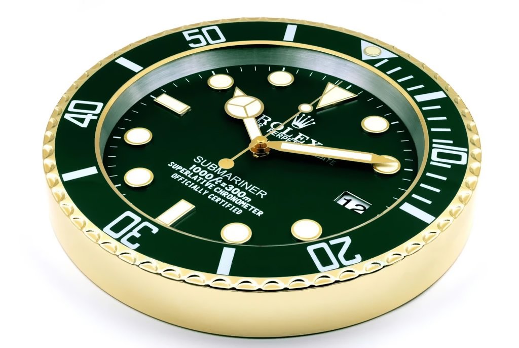 Часы в грине. Настенные часы Rolex. Зелёныечасы Rolex. Evergreen часы. Miyota co Japan часы Rolex зеленый.
