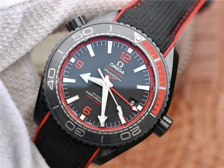 Omega Seamaster Planet Ocean 600M Co-Axial 43.5mm 215.32.44.21.01.001