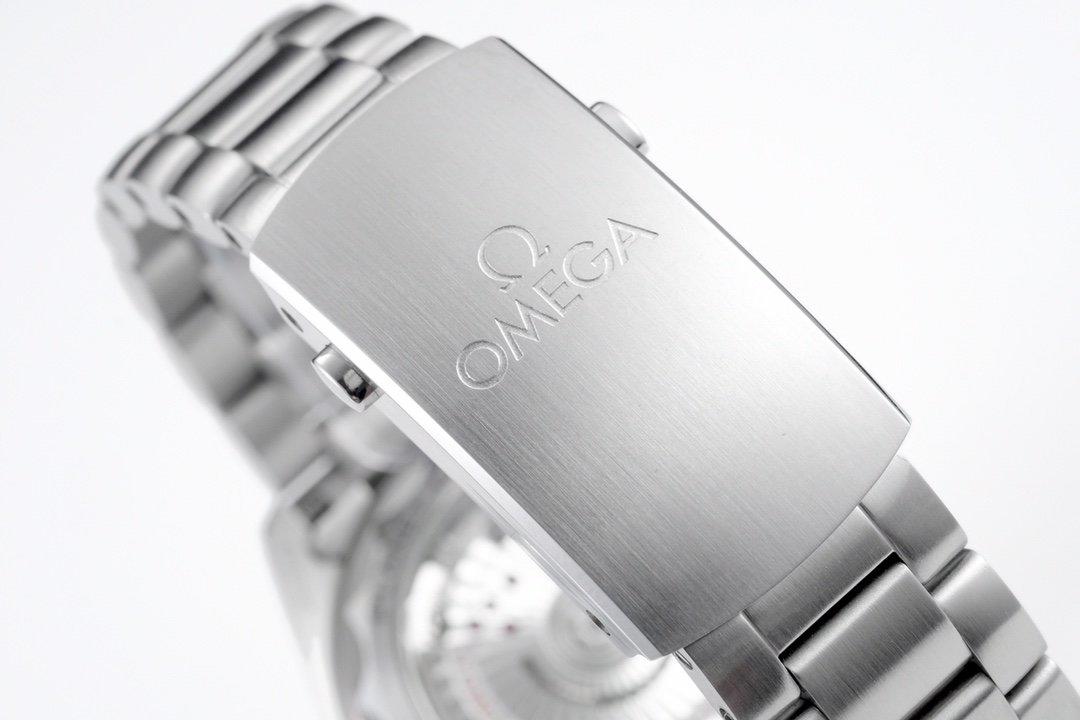 Omega Planet Ocean Seamaster 600 m Co-Axial Master Chronometer 39,5 mm 215.30.40.20.04.001