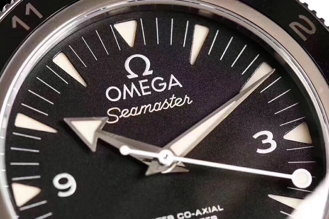 Omega Seamaster 300 Master Co-Axial Spectre 233.32.41.21.01.001