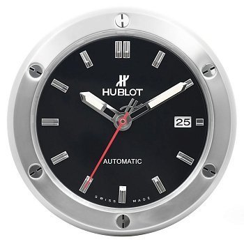 Настенные часы Hublot Classic Fusion