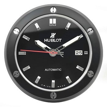 Настенные часы Hublot Classic Fusion