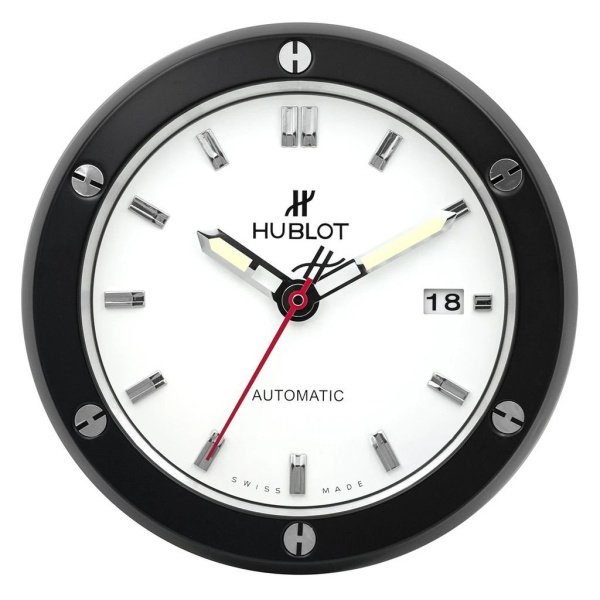 Настенные часы Hublot Classic Fusion